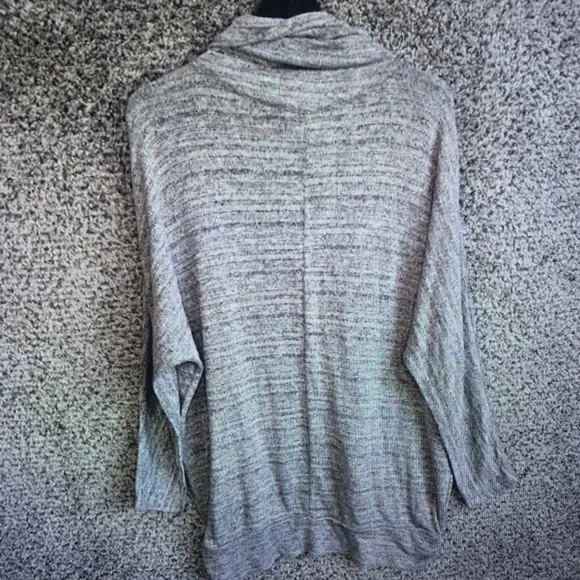 Gray Cowl Neck Women's Sweater - Brand Unspecified - Picture 6 of 6
